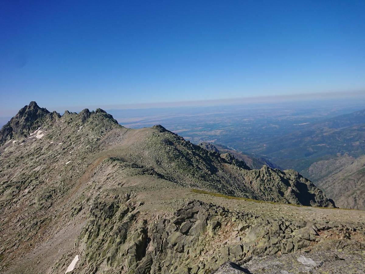 Cara Norte De Gredos Ойос-дель-Эспино Экстерьер фото